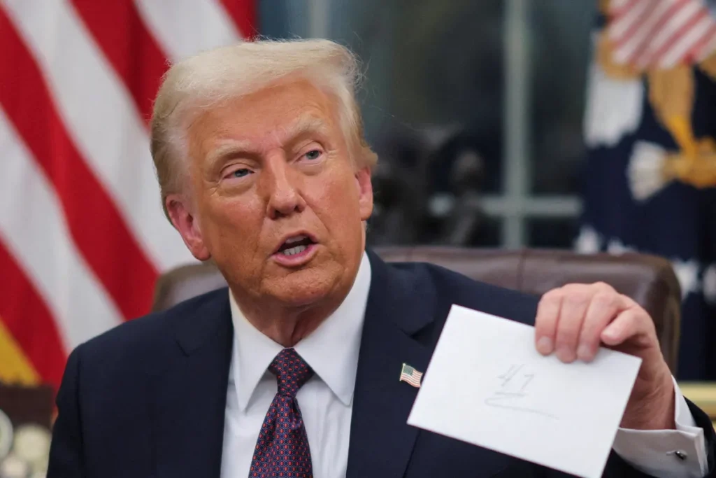 ‘The president is a lunatic’: Trump reposts wild conspiracy theory on Joe Biden’s autopen