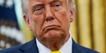 Republican ‘fissures are appearing’ as Americans ‘repulsed’ by Trump’s meltdowns: analyst