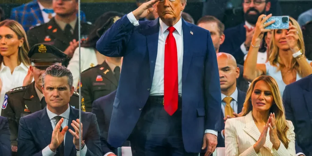 Senator sounds dire alarm of looming ‘mass unemployment’ — and warns Trump is in on it