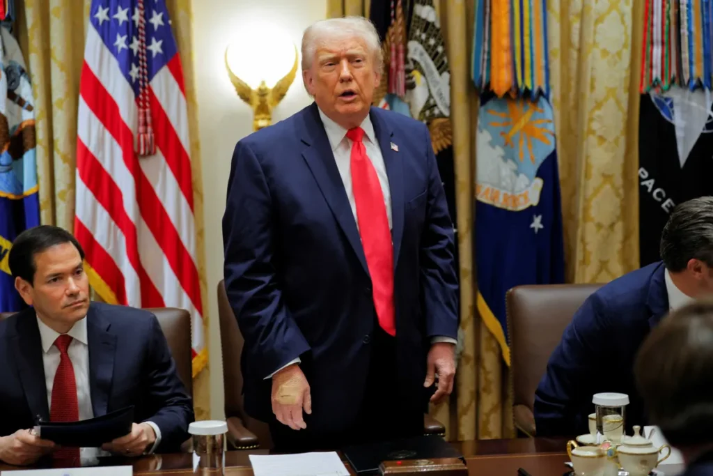 ‘Seething’ Trump just made an ‘ironic’ admission to his Cabinet: analyst