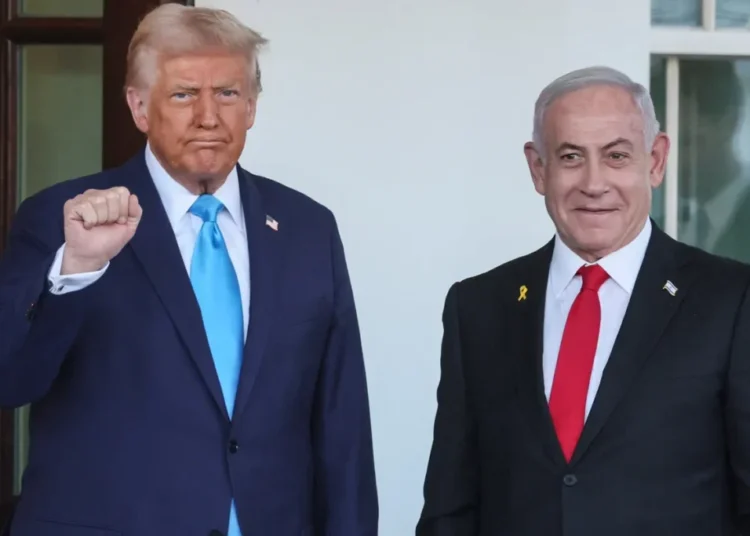 ‘Under pressure’ Trump spotted ‘freezing’ up in Netanyahu meeting