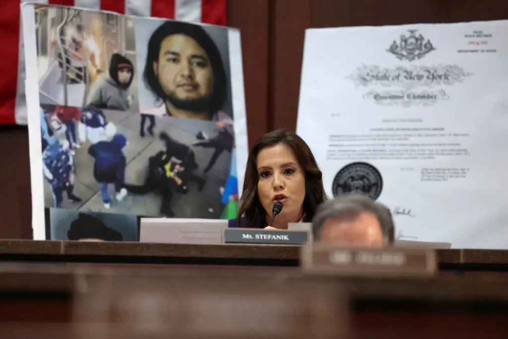 ‘Getting rolled!’ Elise Stefanik tears into Mike Johnson