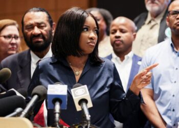 Republicans planted polls and buzz to lure Jasmine Crockett into Senate race: report