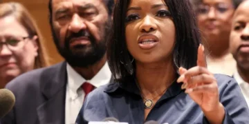 Dem star Jasmine Crockett sounds alarm on Trump move: ‘Something seriously wrong with him’