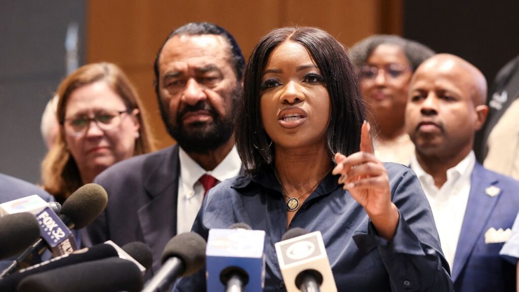 Wall Street Journal editors warn Republicans face a ‘bruising’ primary in Texas