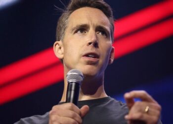 MAGA senator refuses to rule out voting for Dem health care bill if GOP fails to offer one