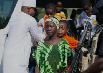 Nigerians welcome 130 schoolchildren and teachers released after mass abduction