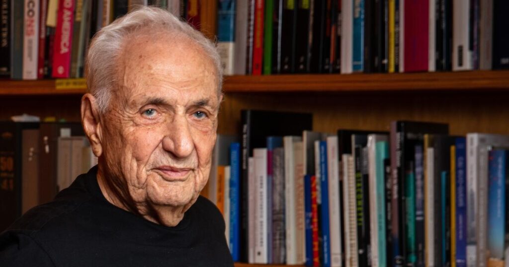 Frank Gehry, masterful architect who transformed L.A.’s urban landscape, dies at 96