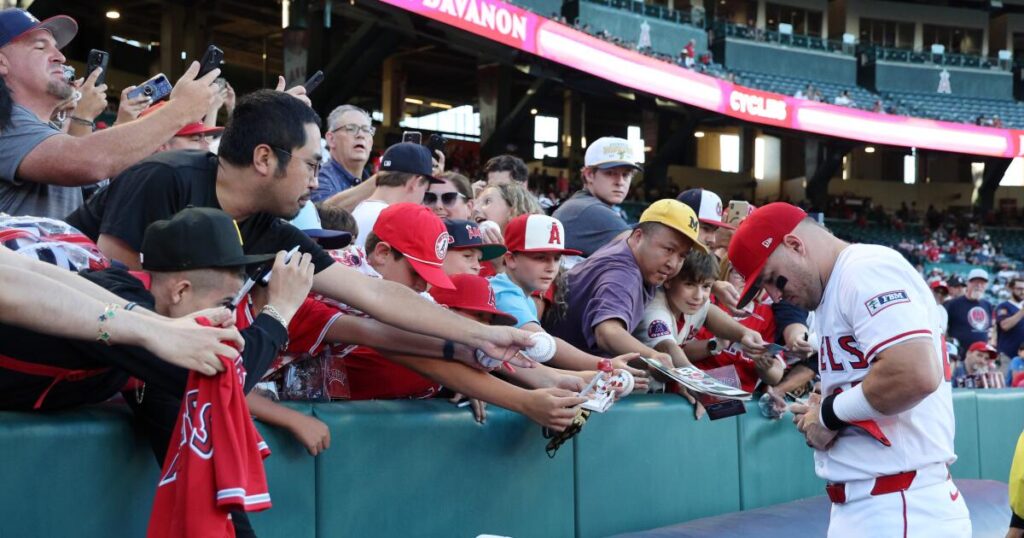 Should Angels fans just give up and join the Dodgers bandwagon?