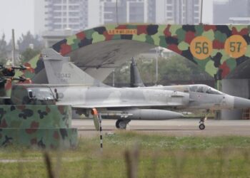 China flexes blockade capabilities near Taiwan on second day of military drills