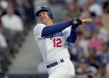 Former Dodgers slugger and noted curmudgeon Jeff Kent voted into the Hall of Fame