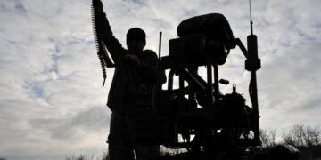 Russian strikes kill 4 as U.S. and Ukraine officials wrap up third day of diplomatic talks