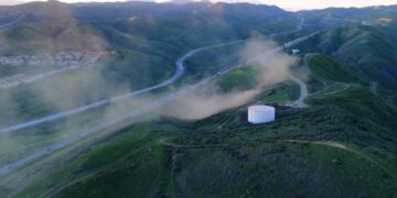 Heavy rains likely triggered gas line rupture that shut down 5 Freeway for hours, expert says