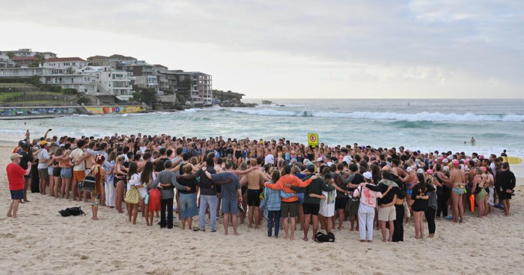 Over $1 million pledged to a Syrian Australian man who stopped a gunman and became a national hero