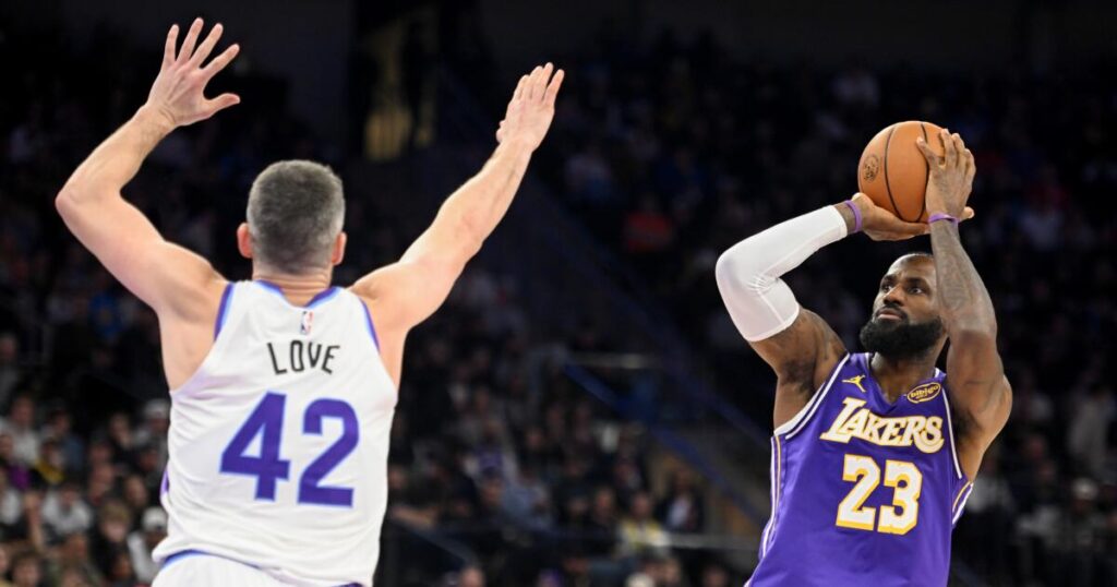 Lakers eventually respond to JJ Redick’s call for change, rally to beat Jazz