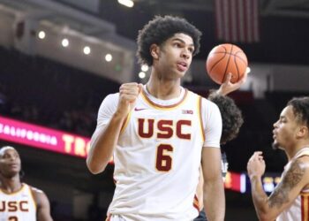 Jacob Cofie meets Eric Musselman’s challenge, leading USC past Washington State
