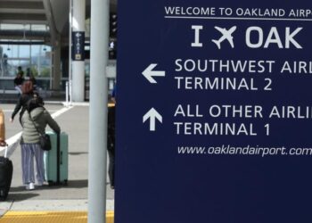Want to walk your loved ones right up to the airport gate? You can at these California airports