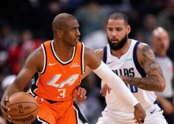 Clippers cut ties with franchise favorite Chris Paul in shocking late-night move