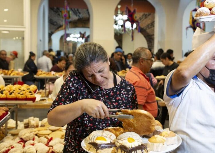 A British celebrity chef insulted Mexican bread. Mexico took it personally
