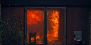 A new view of two critical days that set the stage for the devastating Palisades fire