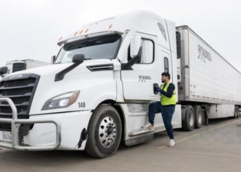 Immigrant truck drivers in limbo as feds deny California effort to reissue licenses