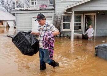 Man drowns in Redding floodwaters as heavy rain heads toward SoCal