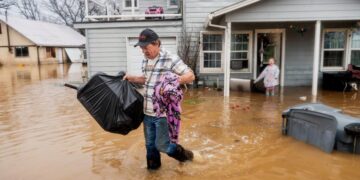 Man drowns in Redding floodwaters as heavy rain heads toward SoCal
