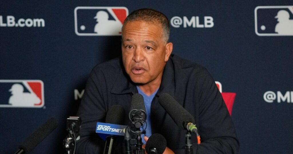 Dodgers downplay Teoscar Hernández rumors, continue assessing bullpen options