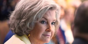 Susie Wiles, White House chief of staff, criticizes Bondi and opines on Trump in Vanity Fair