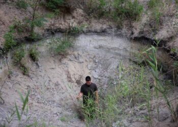 Hungary’s ‘water guardian’ farmers fight back against desertification
