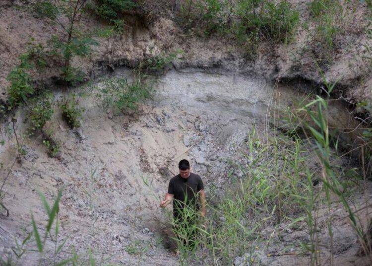Hungary’s ‘water guardian’ farmers fight back against desertification