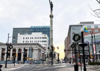 Trump’s economic claims collide with reality in a Pennsylvania city critical to the midterms