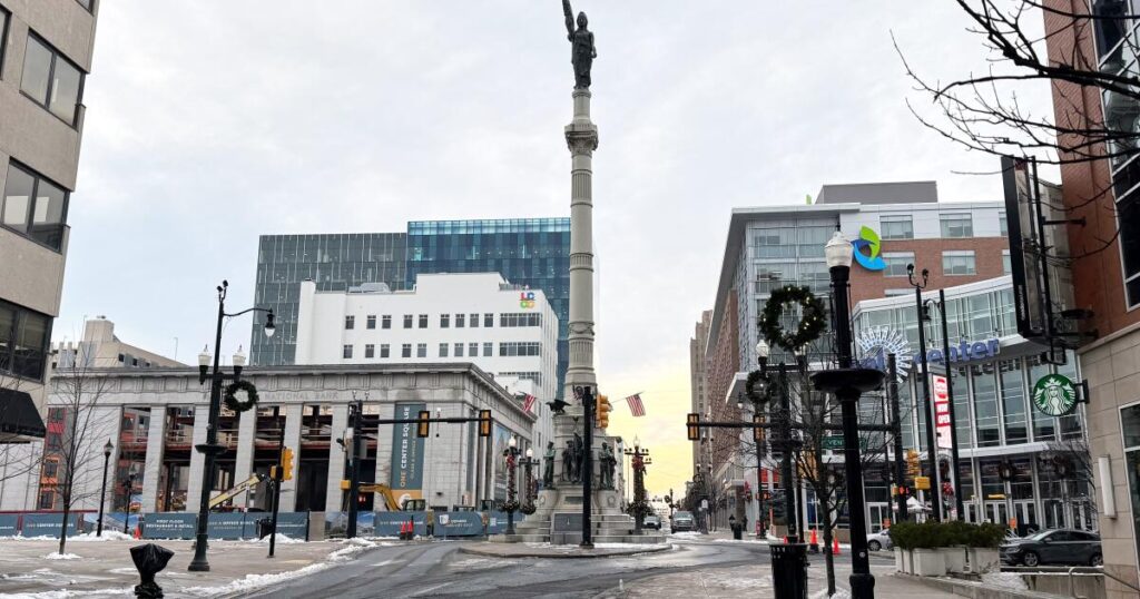 Trump’s economic claims collide with reality in a Pennsylvania city critical to the midterms