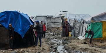 Aid flow into Gaza falls short of the terms of the ceasefire deal, Israeli figures show