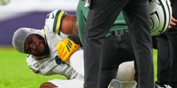 Packers star Micah Parsons is out for season with torn ACL, MRI confirms