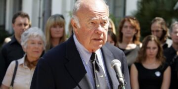 Ronald Reagan biographer, legendary California journalist Lou Cannon dies