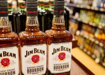 Jim Beam is closing its Kentucky distillery
