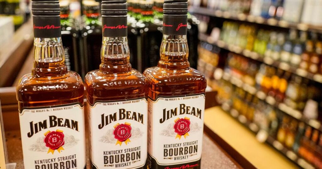Jim Beam is closing its Kentucky distillery