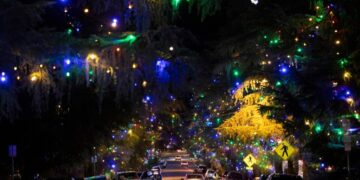 Christmas Tree Lane will light up tonight, carrying on beloved tradition in fire-ravaged Altadena