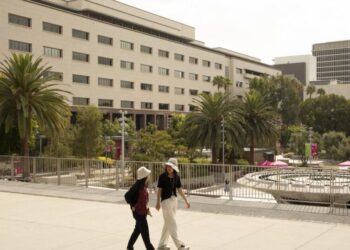 Did L.A. County overstate a $700-million problem? The fight to save a landmark — and taxpayer money