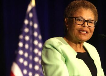 ‘Both sides botched it.’ Bass, in unguarded moment, rips responses to Palisades, Eaton fires