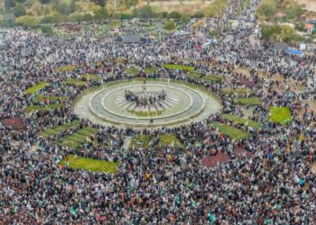 A Middle Eastern lifeline built on family, faith and fear