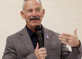 Support for school vouchers sets Republican apart at gubernatorial forum on schools