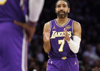 Lakers look to sharpen defensive focus for Suns; could Jarred Vanderbilt be the answer?