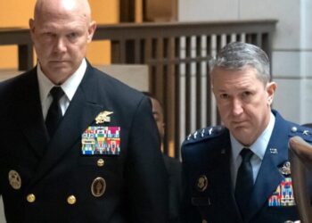 Lawmakers hear from Navy admiral who ordered attack that killed boat strike survivors