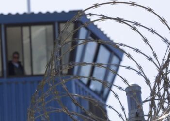 Some say California prisons should have more single-cell units