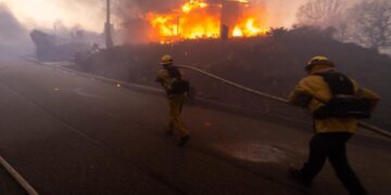 Author of key report on Palisades fire was upset over changes that weakened it, sources say