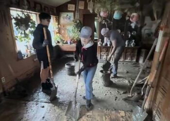 ‘It’s tragic here’: Lytle Creek residents are cut off, buried in mud after storm, resident says