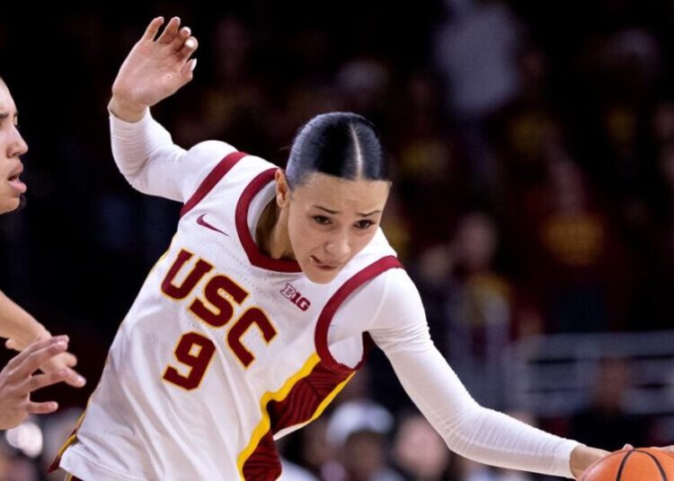No. 16 USC women routed at home by top-ranked Connecticut