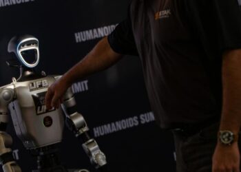 At a Silicon Valley summit, robots fold laundry—and investors open their wallets